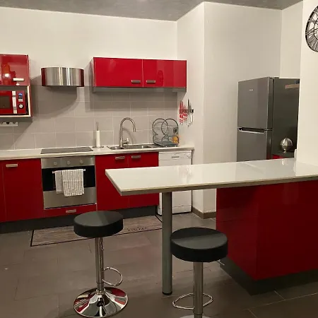 Calme Et Spacieux Avec Terrasses *